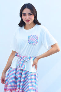 Fashion Styled Vestido midi top playera falda cuadros Blanco
