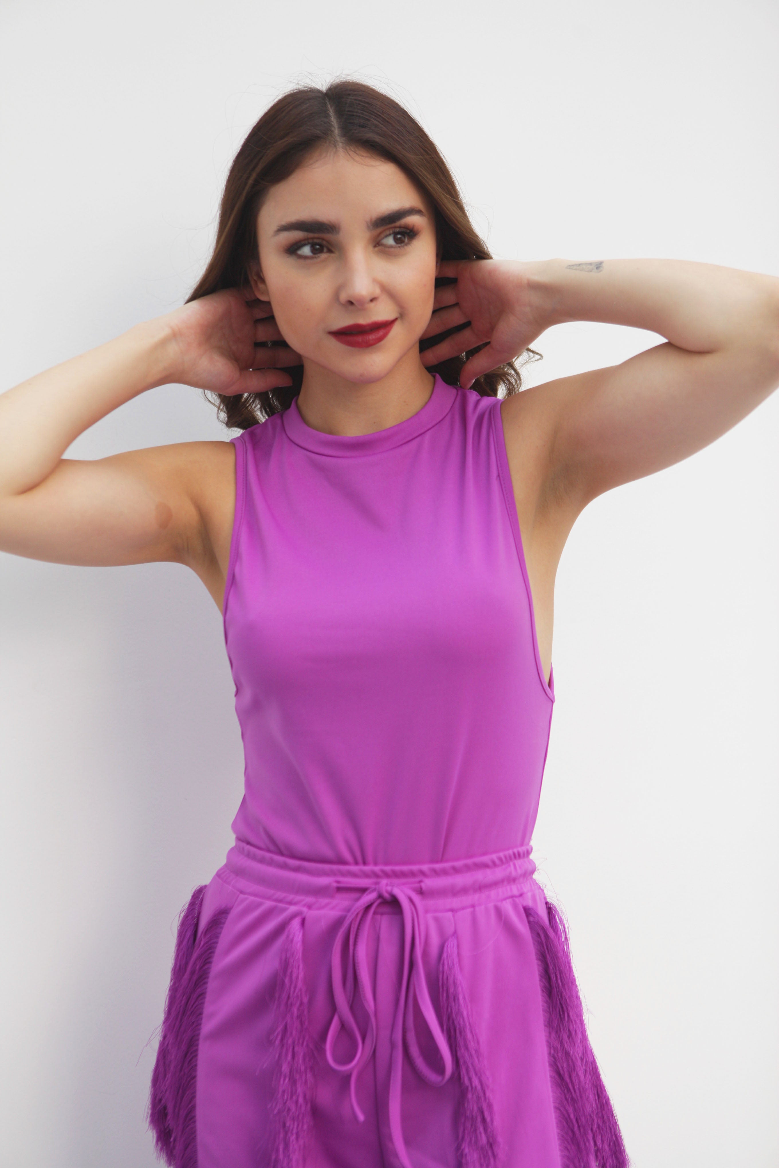 Set Pantalón flecos y Body Morado