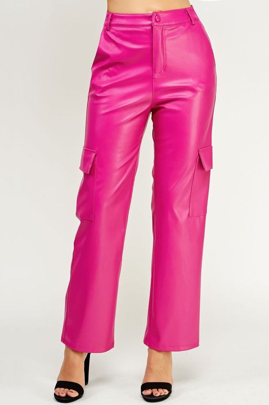 Pantalón pierna ancha cargo vinipiel Fiusha