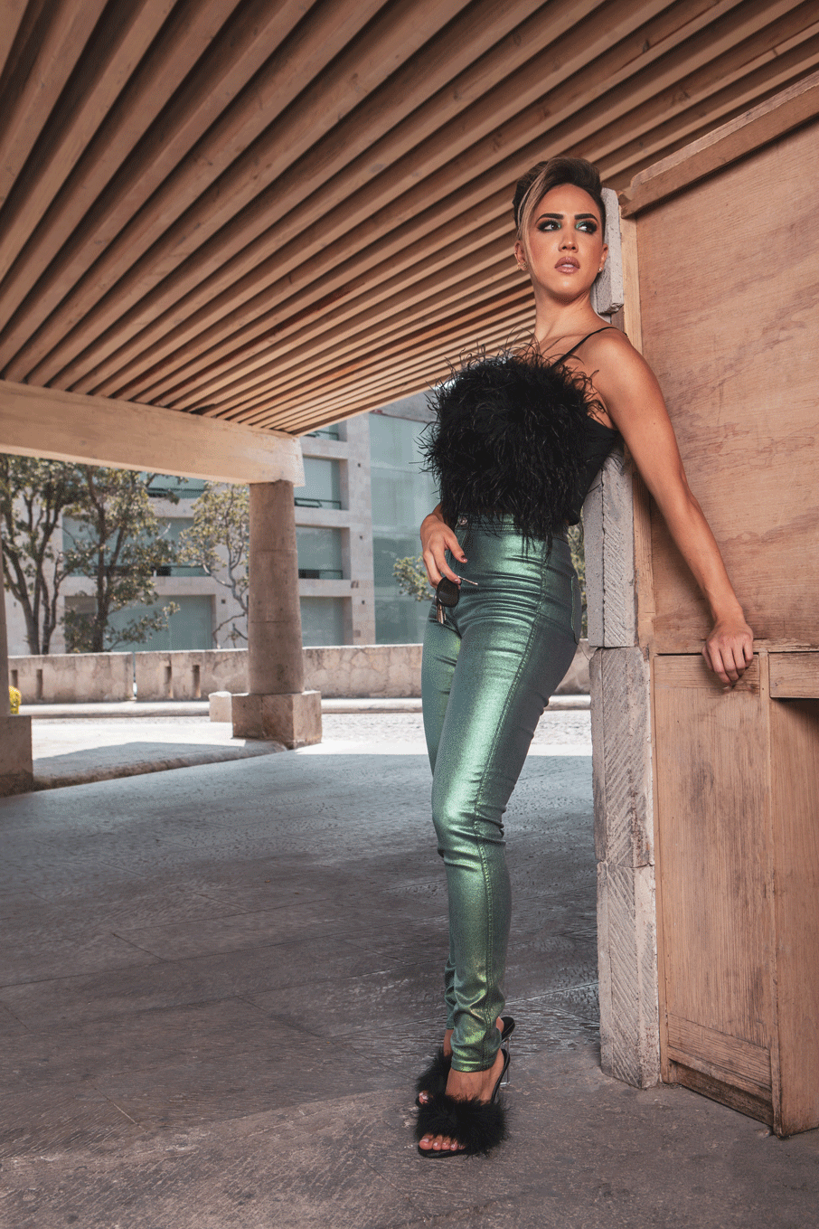 Pantalón skinny metalizado Verde