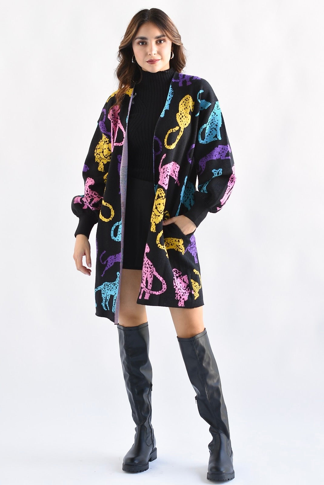 Cárdigan Leopardos colores Negro