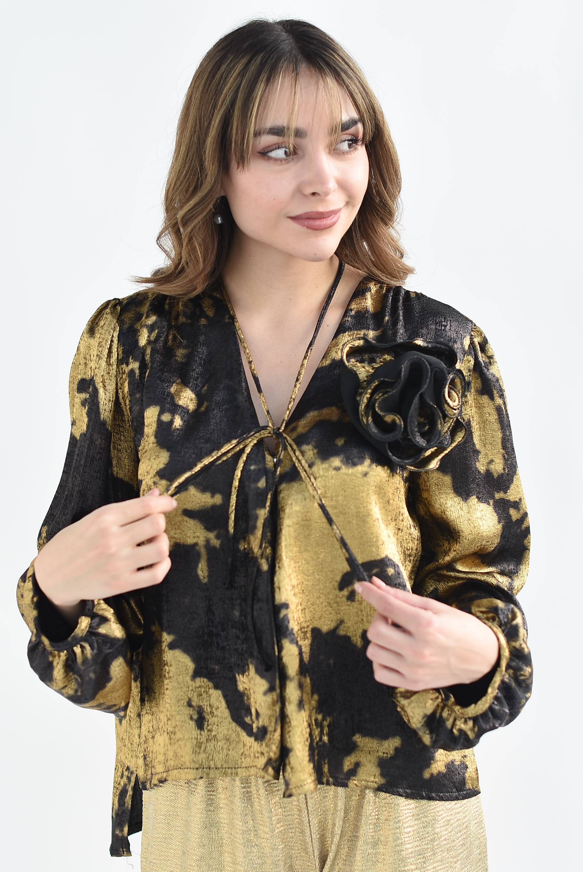 Blusa manchas Negro con Dorado