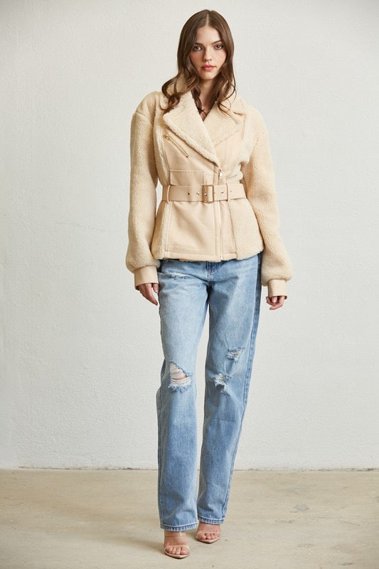 Chamarra biker borrega con vinipiel Beige