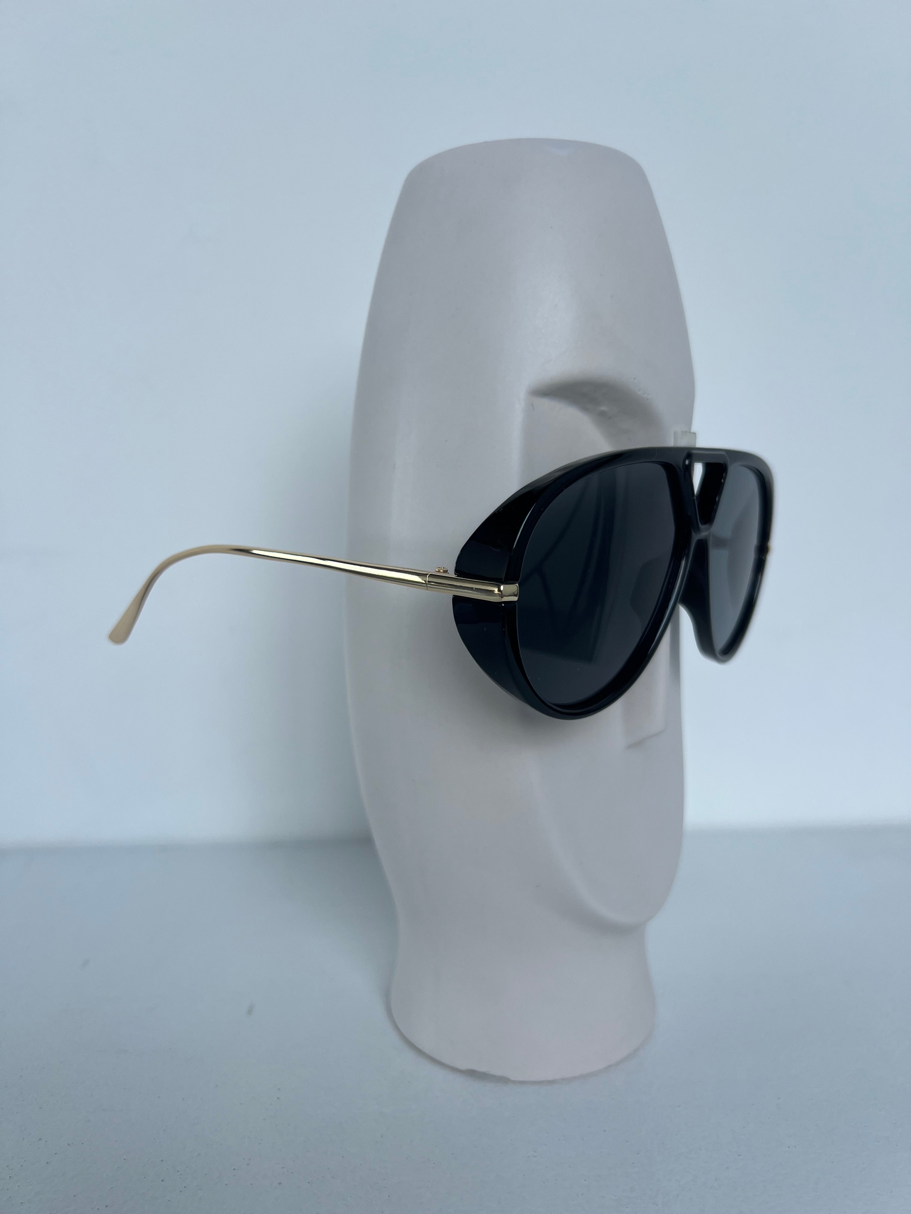 Lentes ovalado con dorado