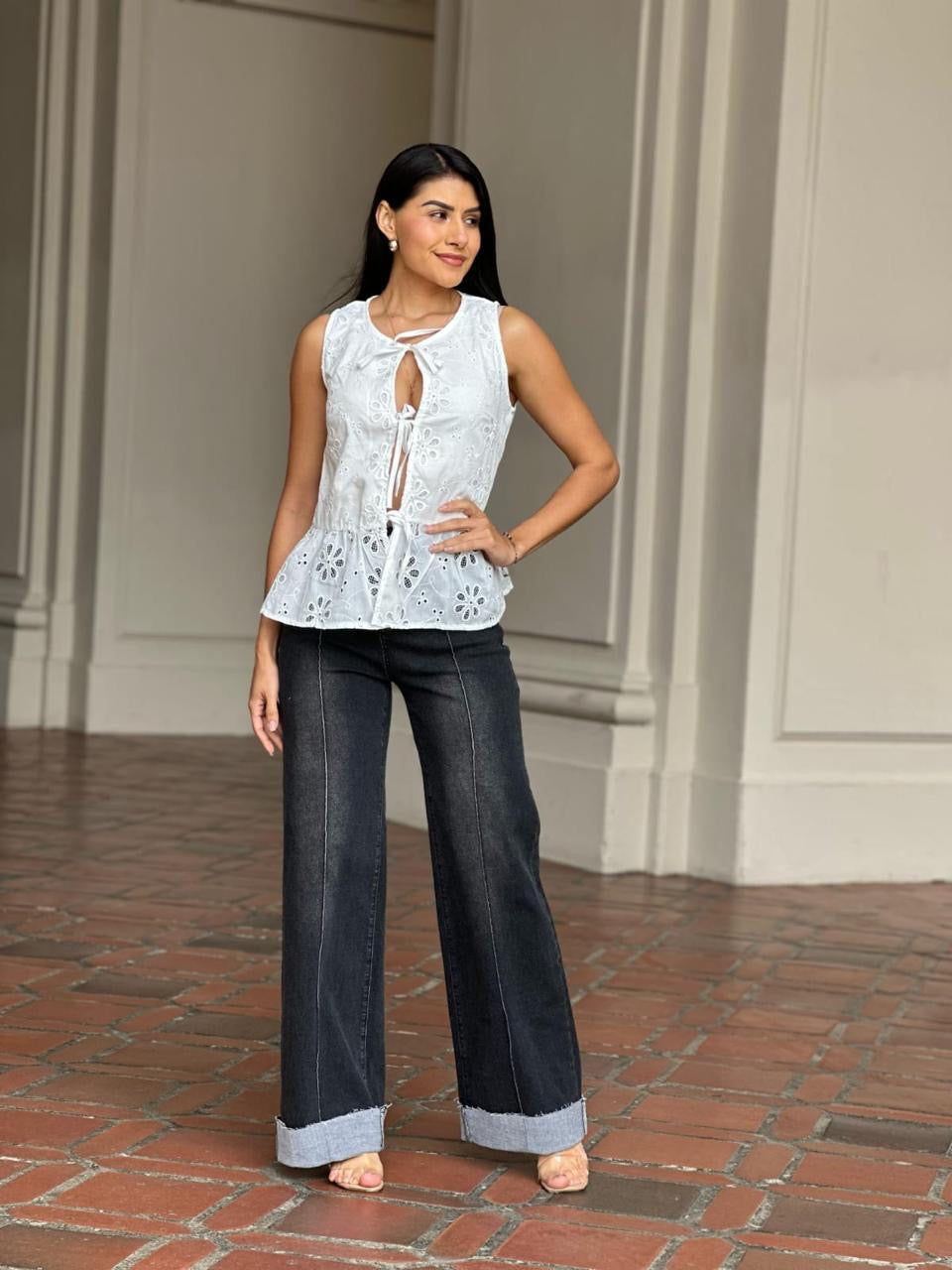 Blusa lazos flores caladas Blanco