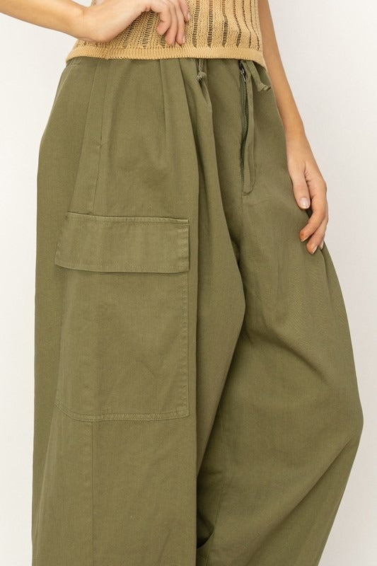 Pantalón slouchy cargo Verde Militar