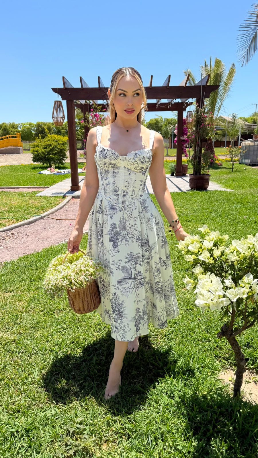 Vestido corset encaje Toilé