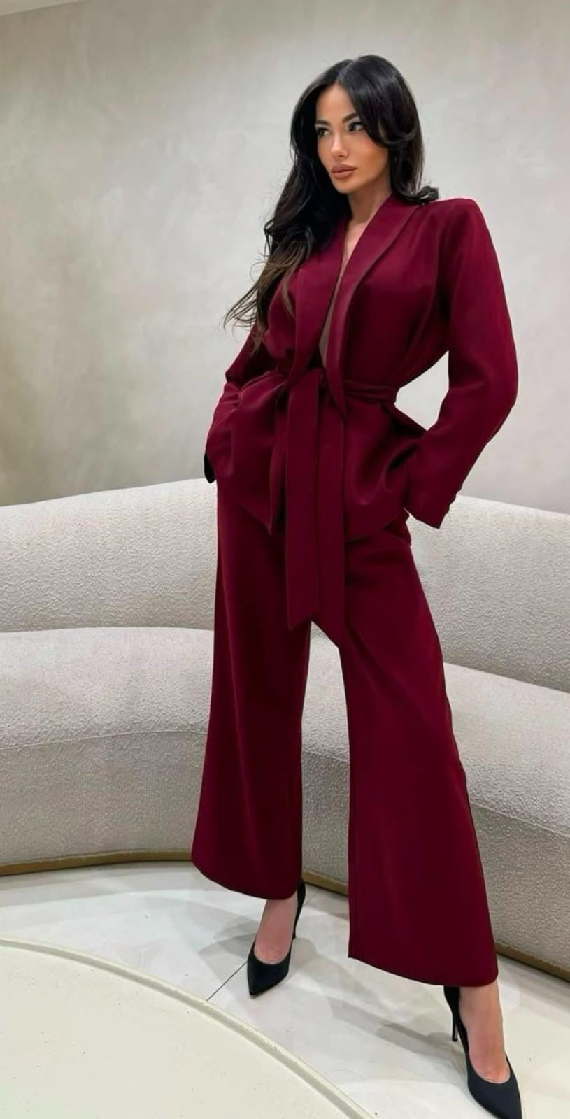 Set Pantalón cinta y Blazer moño solapa Vino