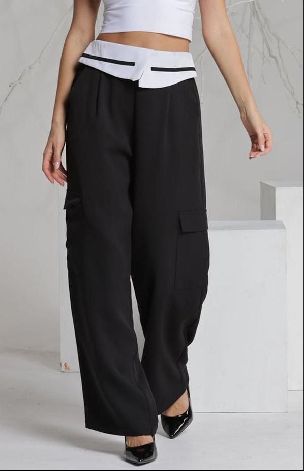 Pantalón cargo pretina doblada Negro