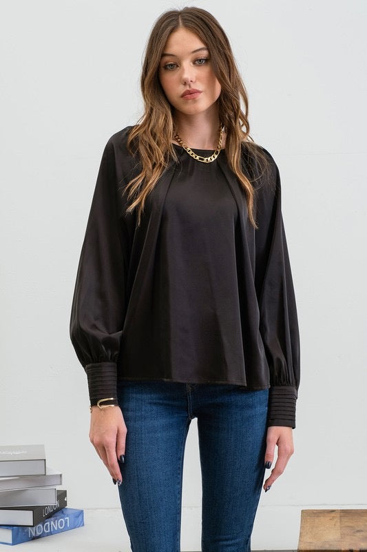 Blusa cuello plisado satín Negra