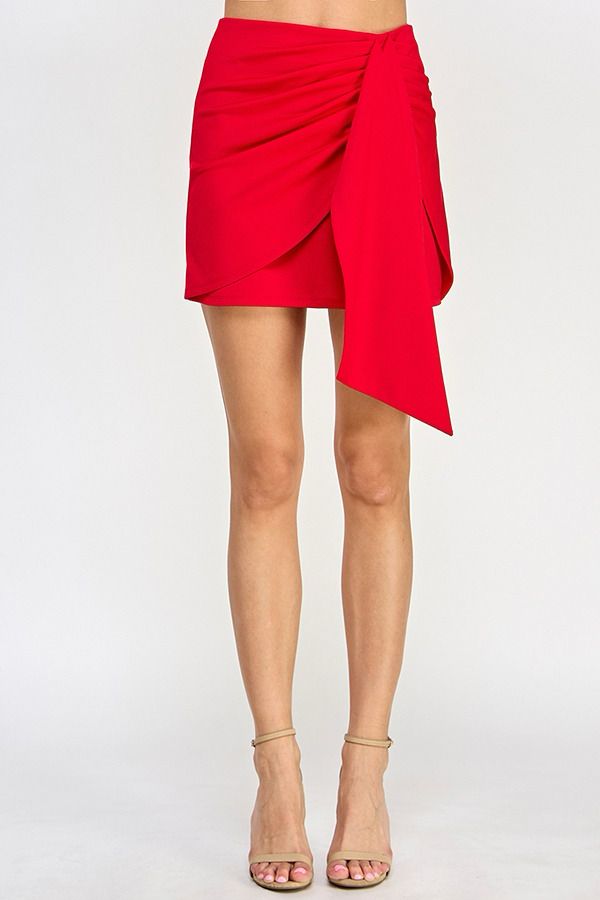 Falda corta drapeado lateral Roja