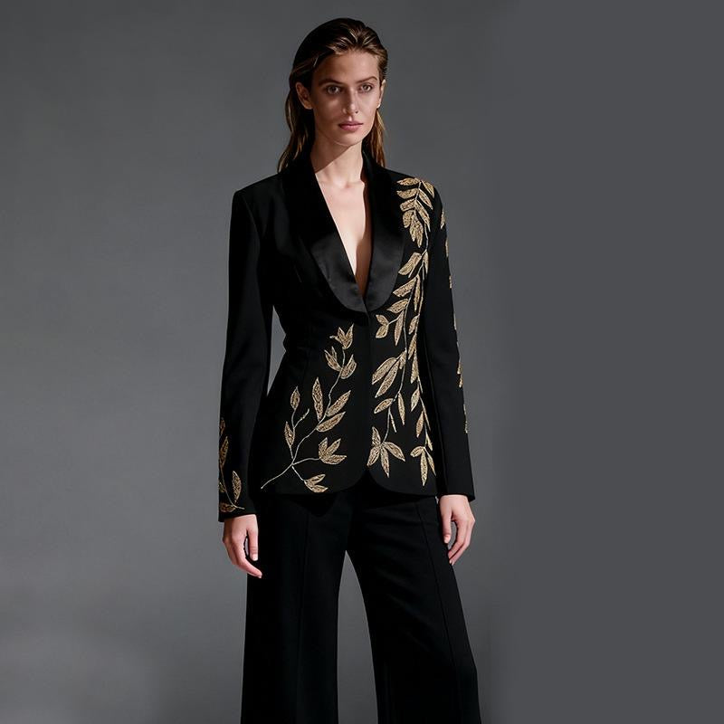 Blazer cuello smoking bordado hojas