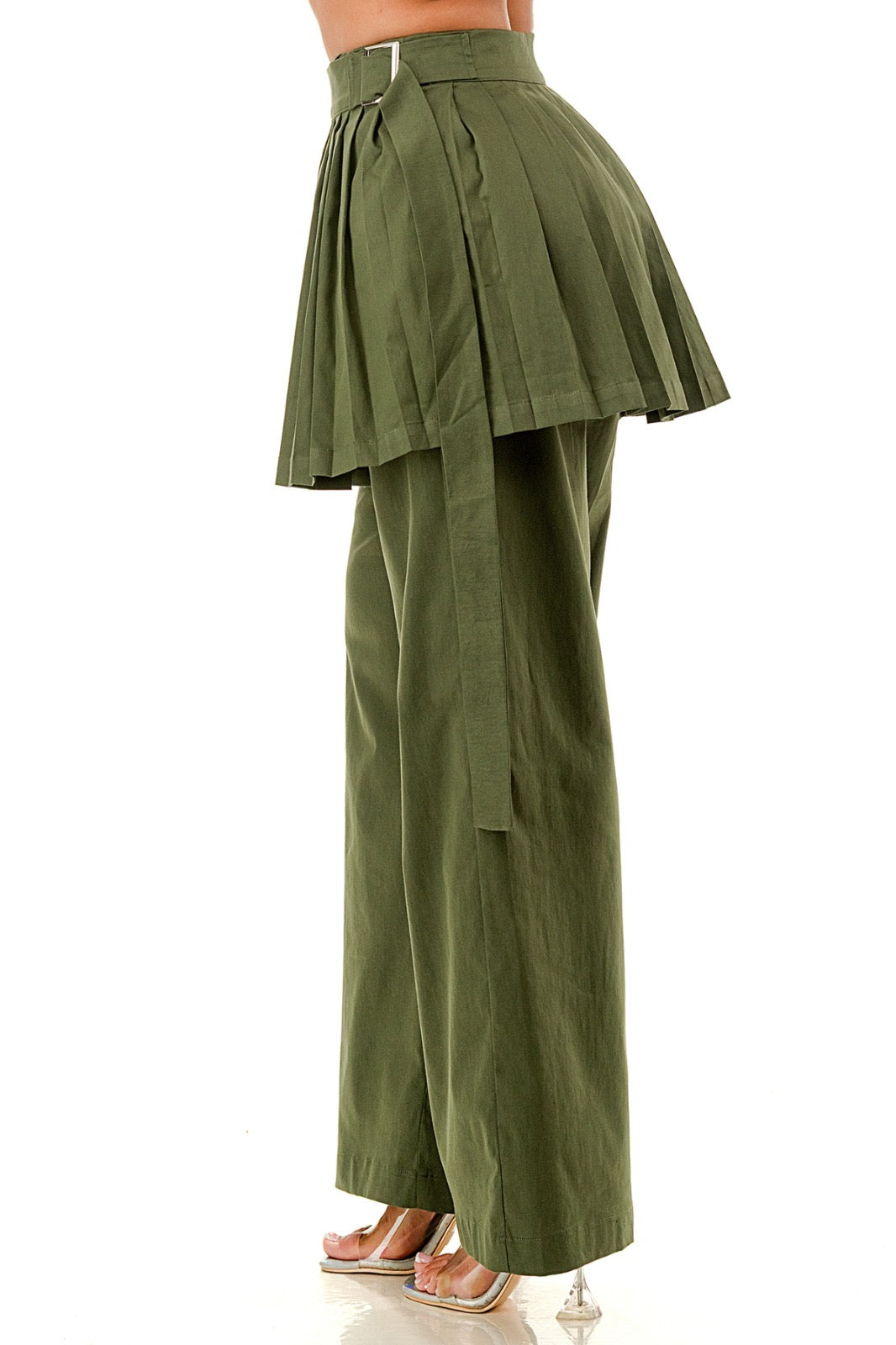 Pantalón con faldón plisado