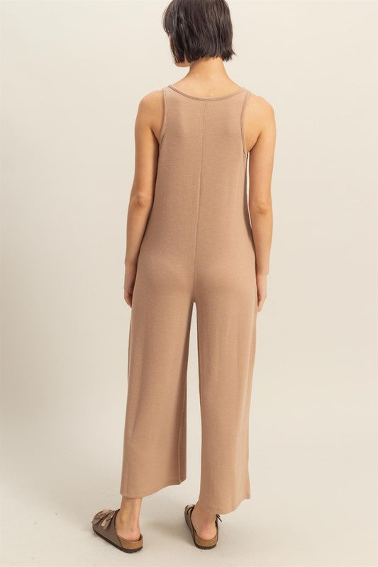 Jumpsuit pierna ancha cuello V Moka