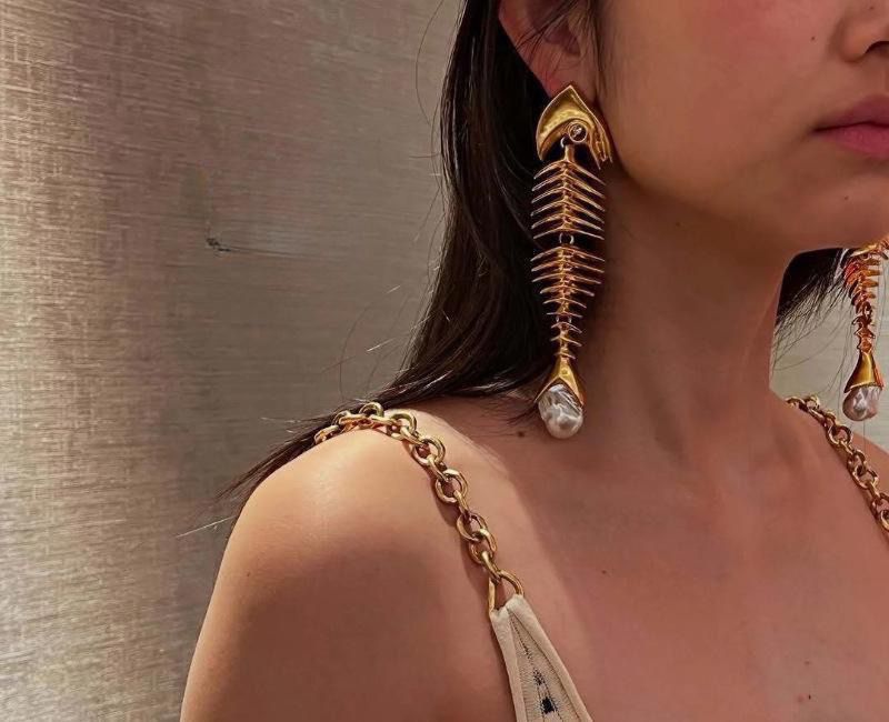 Aretes espinas pescado