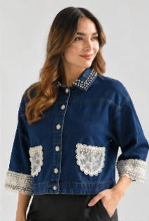 Chamarra crop Denim perlas