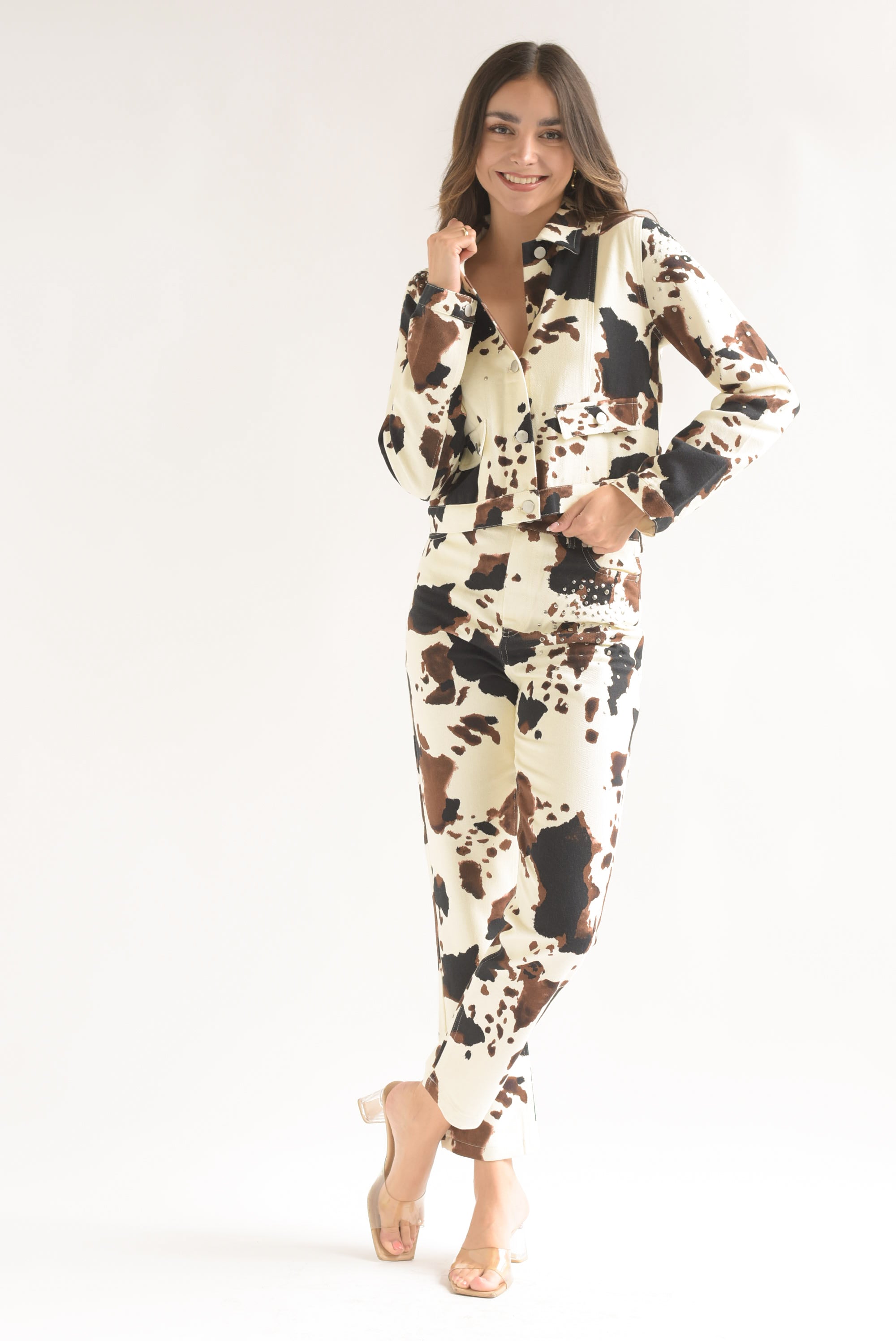Chamarra estoperoles Cow Denim