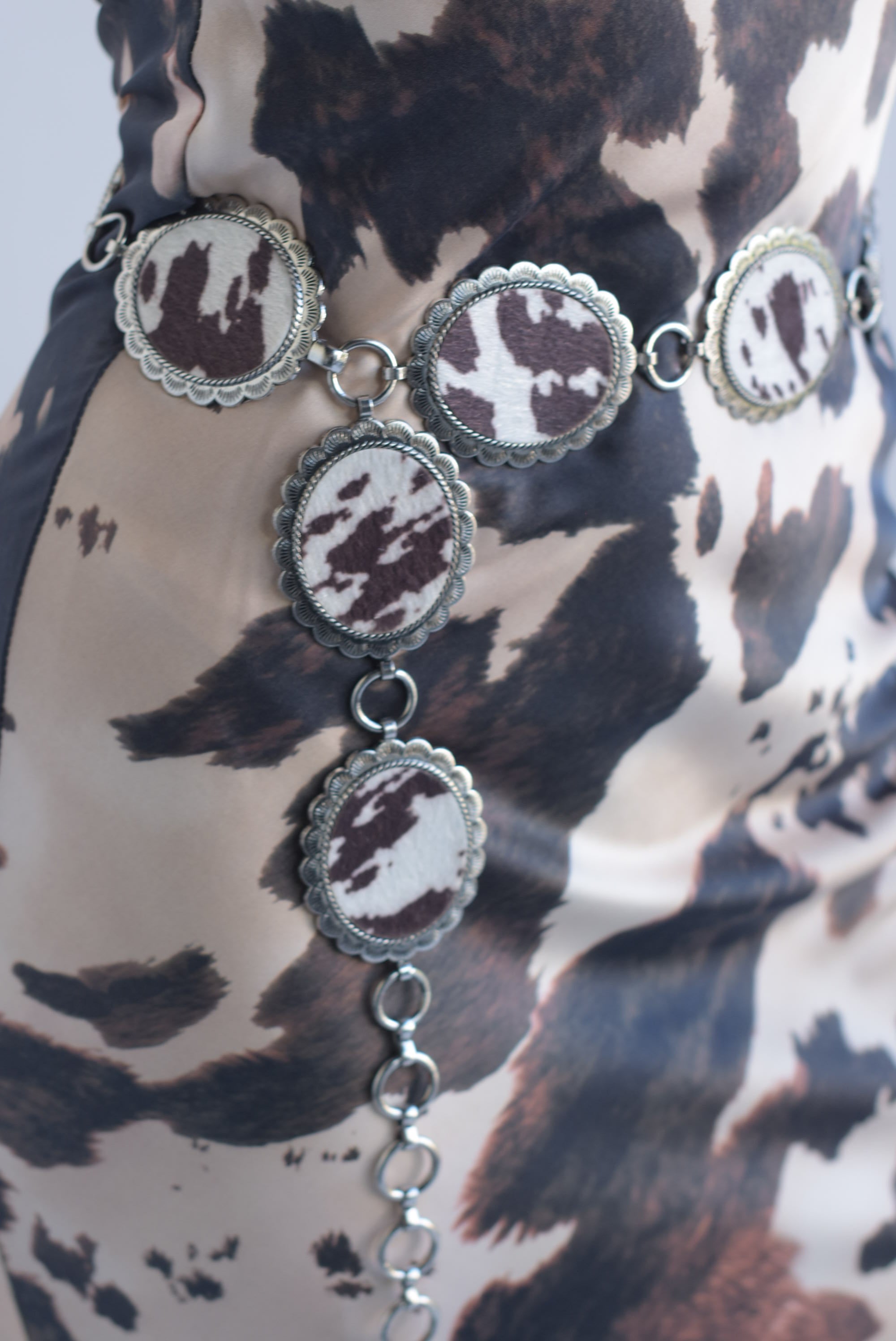 Cinturón metálico medallón cow