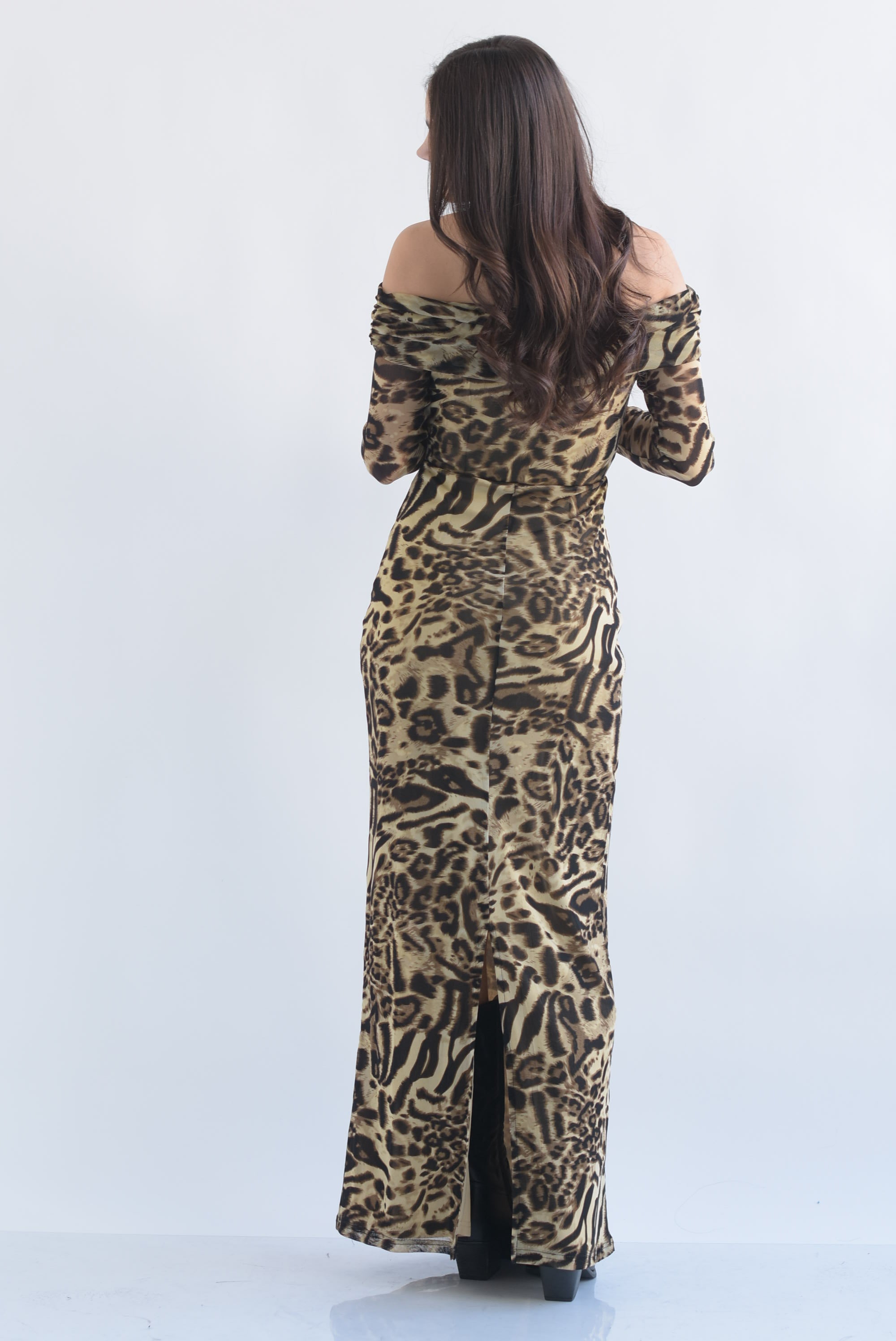 Vestido off-shoulder escote drapeado leopardo