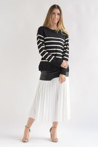 Fashion Styled Sweater ligero líneas Negro