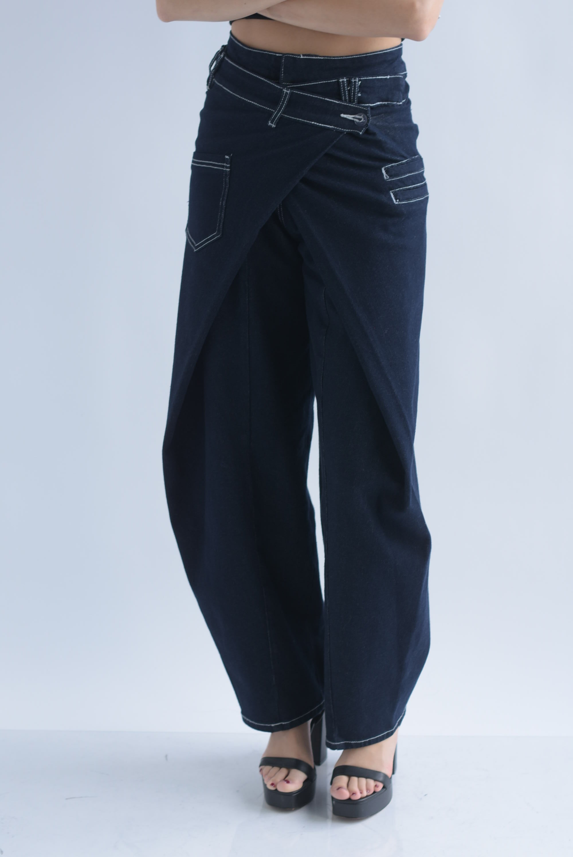 Jeans barrel envolventes denim Dark