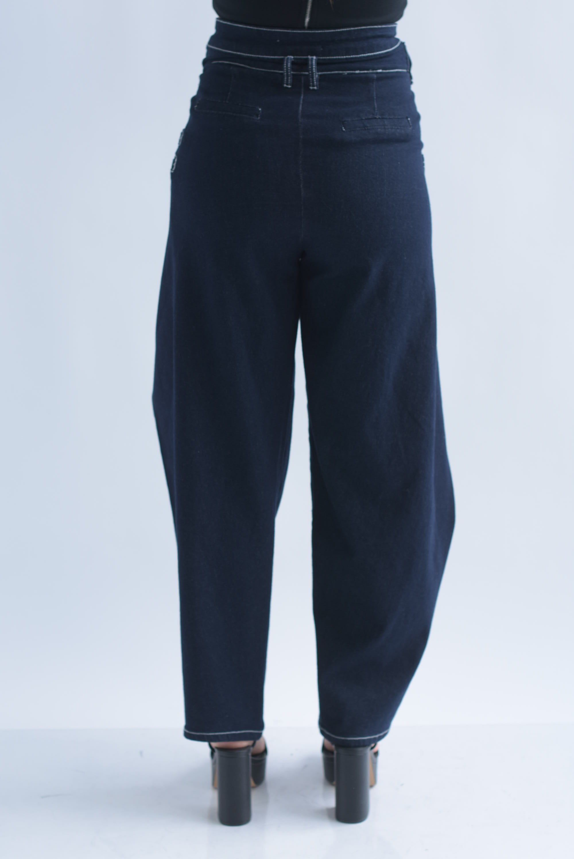 Jeans barrel envolventes denim Dark