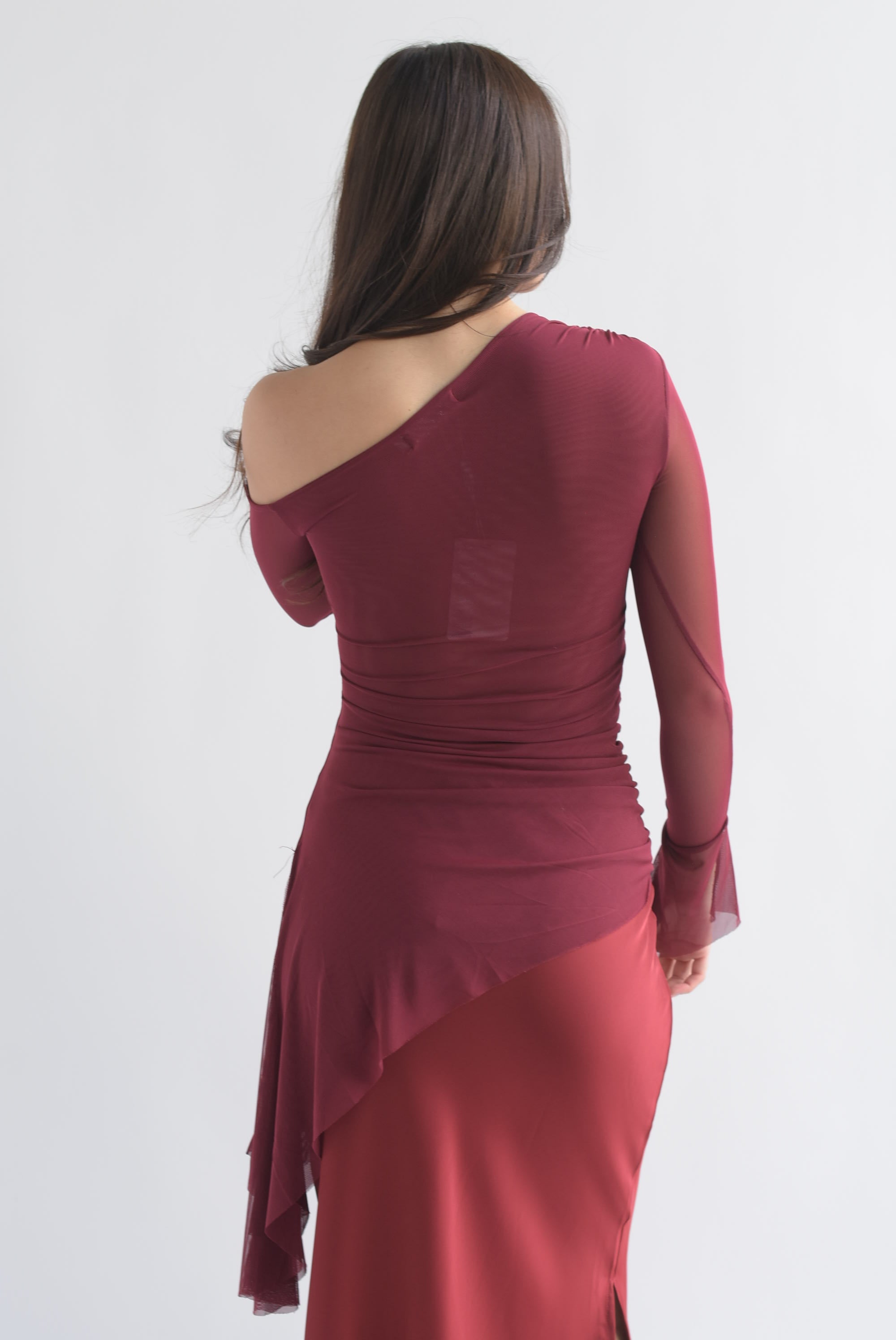 Blusa mesh asimétrica cauda