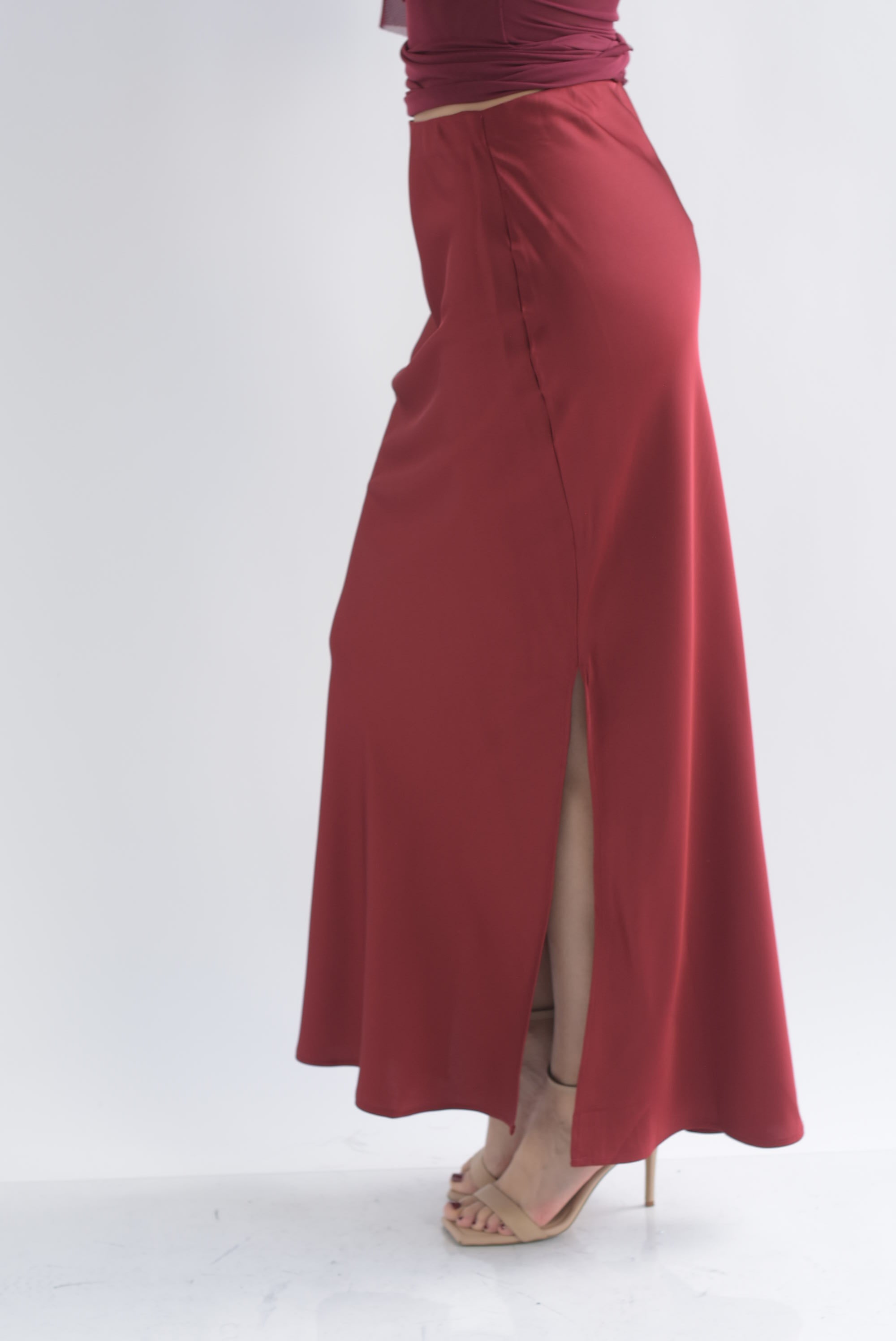 Falda lencera aberturas