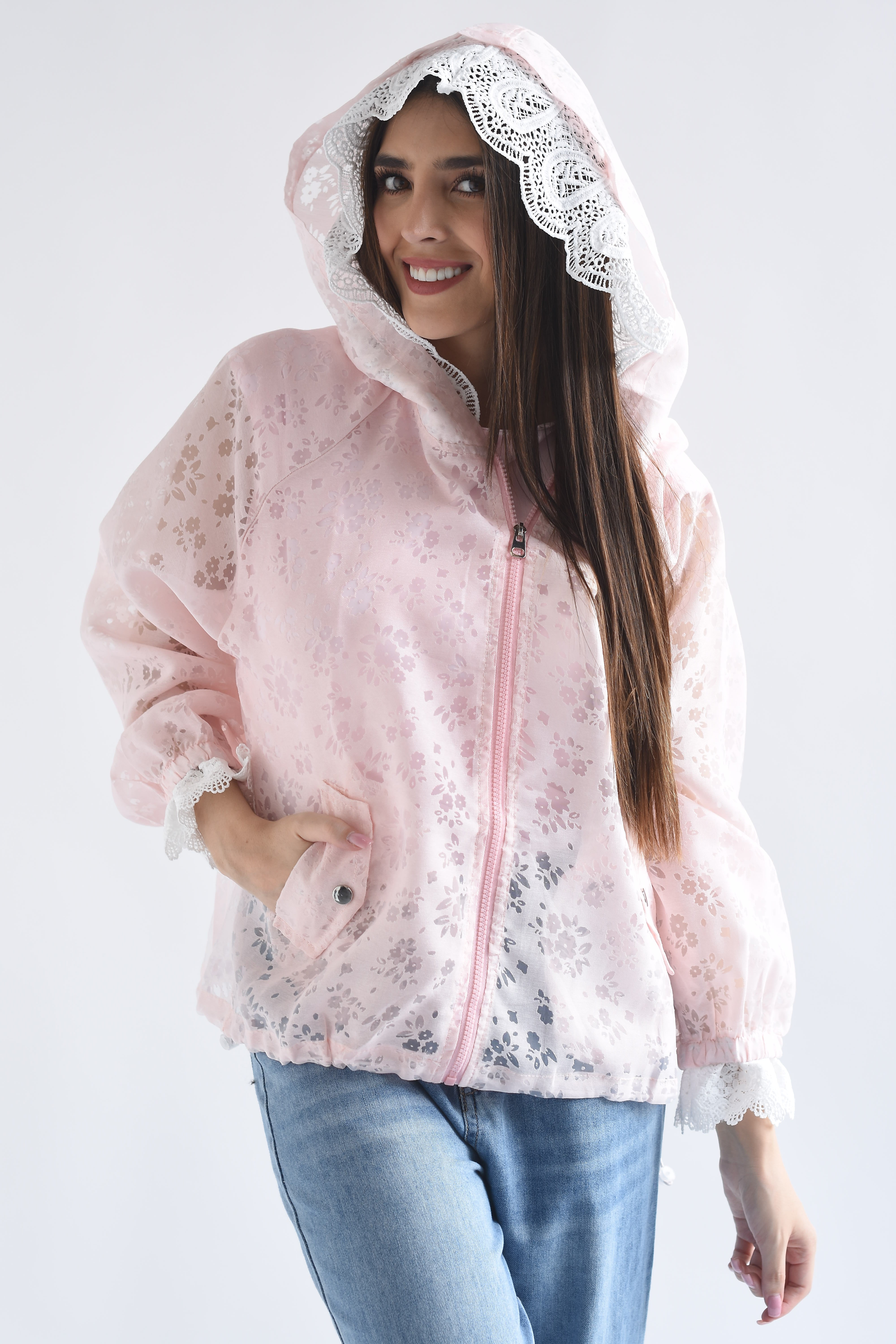 Chamarra flores hoodie encaje