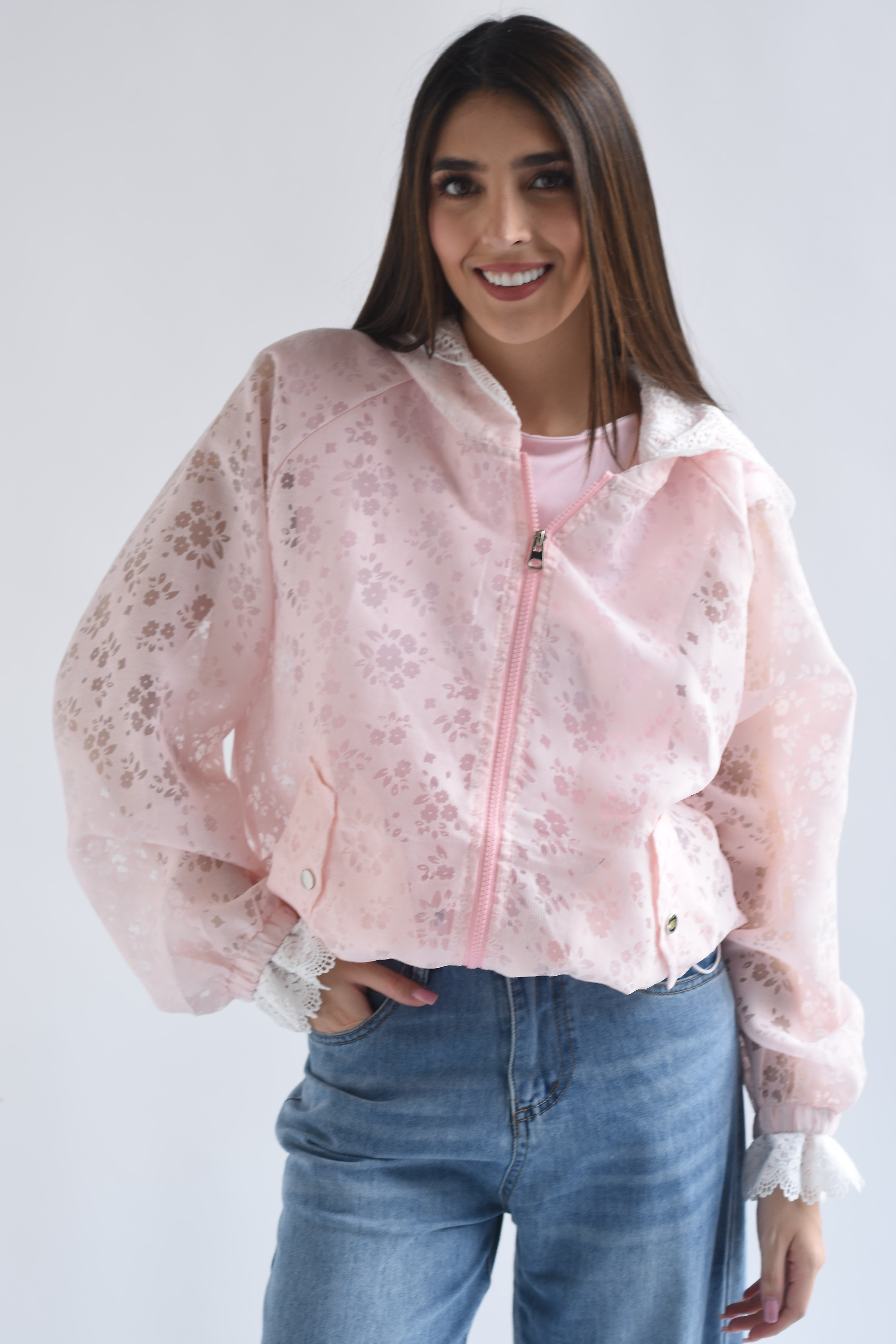 Chamarra flores hoodie encaje