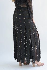Fashion Styled Falda flecos estoperoles fondo encaje Negro