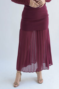 Fashion Styled Falda plisada en sobreposición Vino