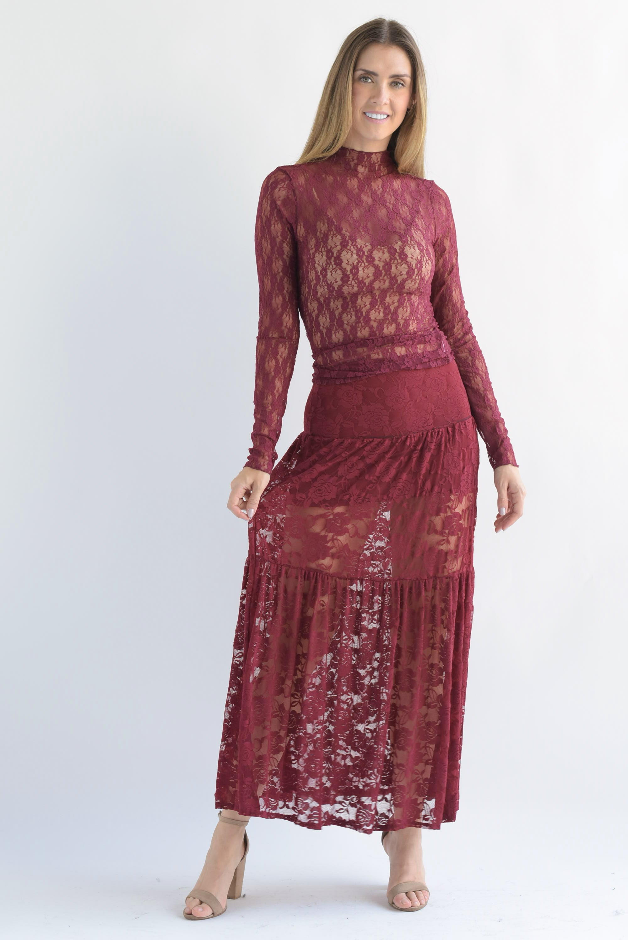 Falda encaje abertura Vino