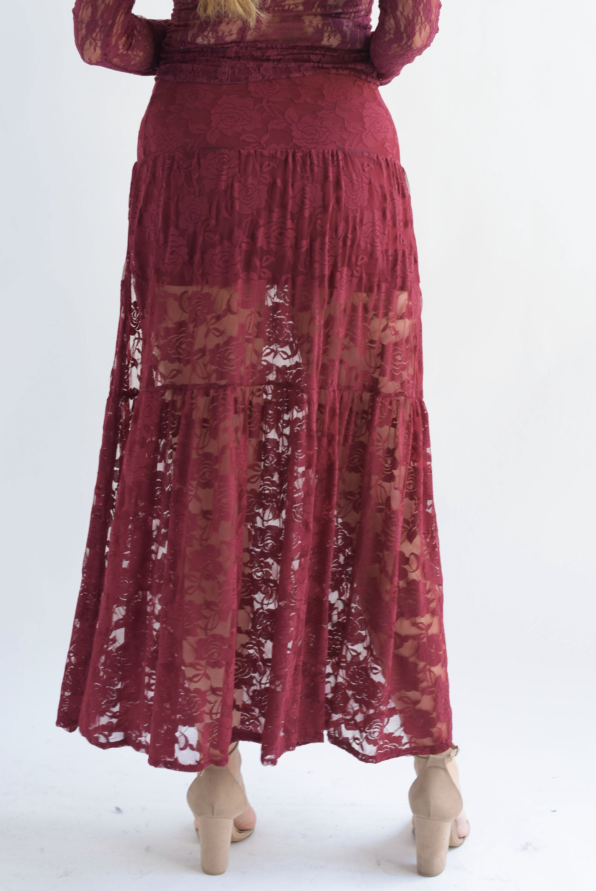 Falda encaje abertura Vino