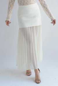 Fashion Styled Falda plisada en sobreposición Ivory