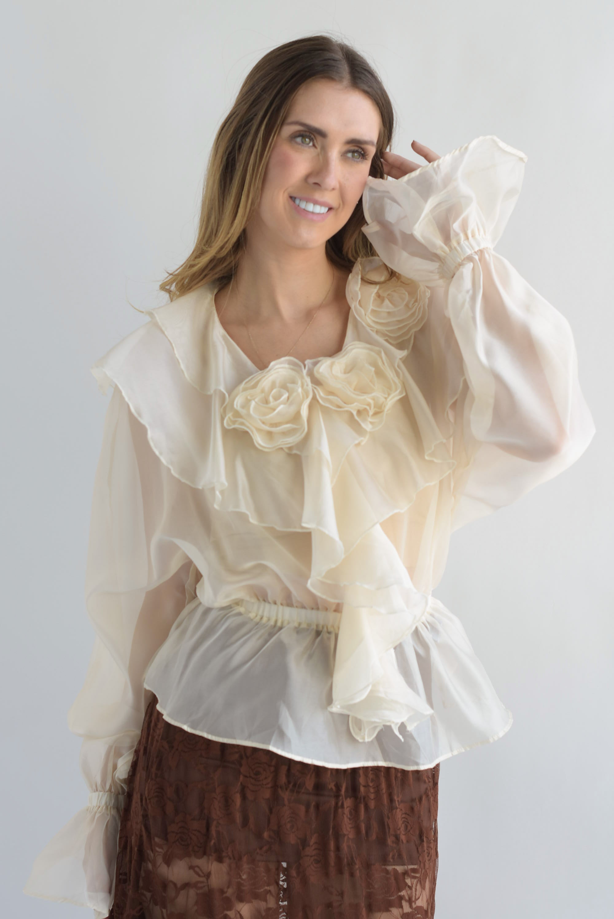 Blusa peplum gasa flores Ivory