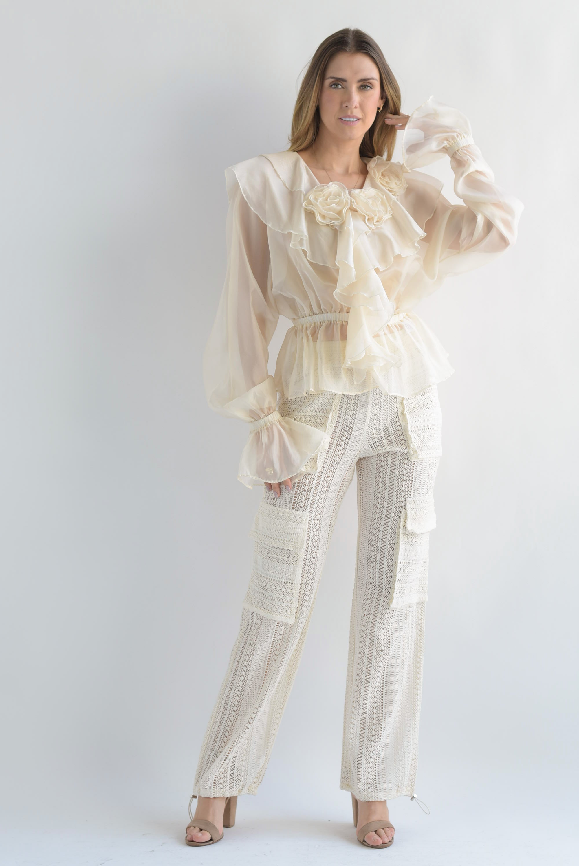 Pantalón crochet cargo Crudo