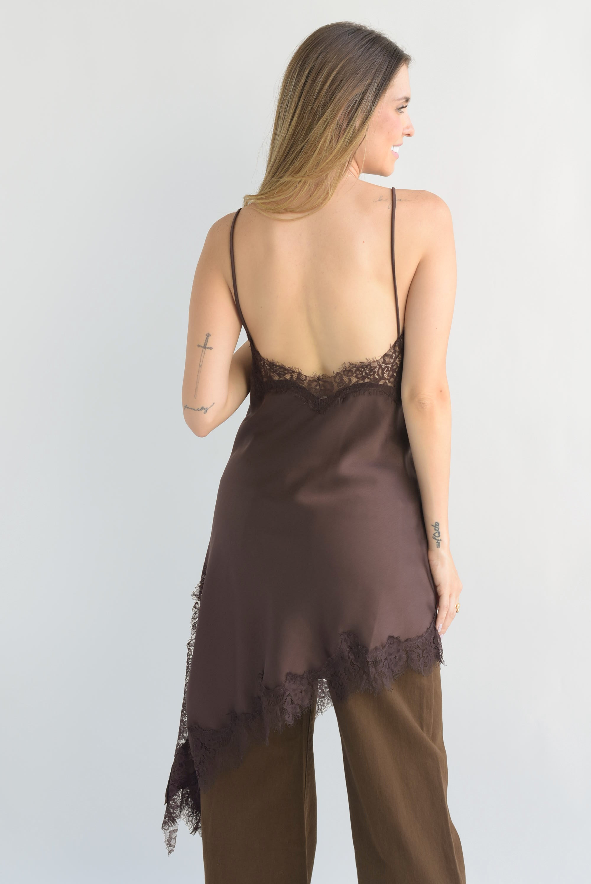 Vestido lencero asimétrico encaje Espresso