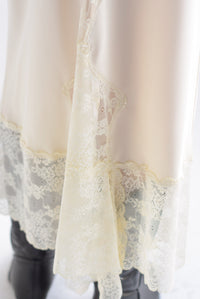 Fashion Styled Falda lencera cut-out encaje Ivory