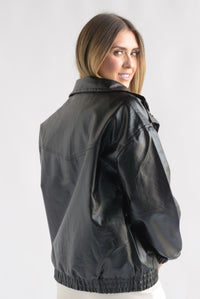 Fashion Styled Chamarra bomber vinipiel oversize Negro