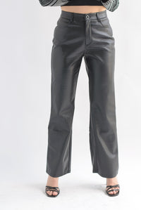 Fashion Styled Pantalón vinipiel pierna recta Negro