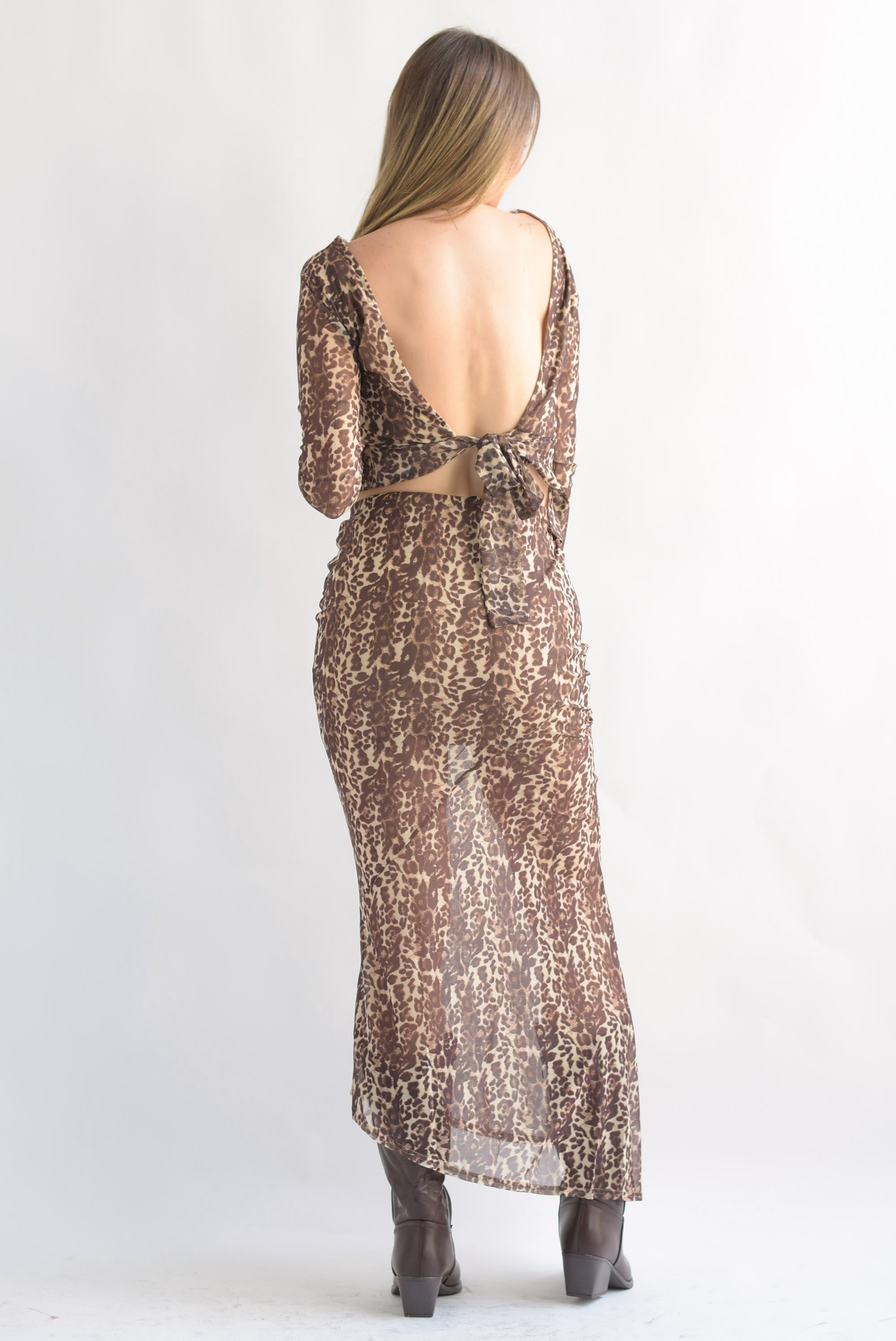 Set Falda asimétrica y Blusa nudo mesh Leopardo