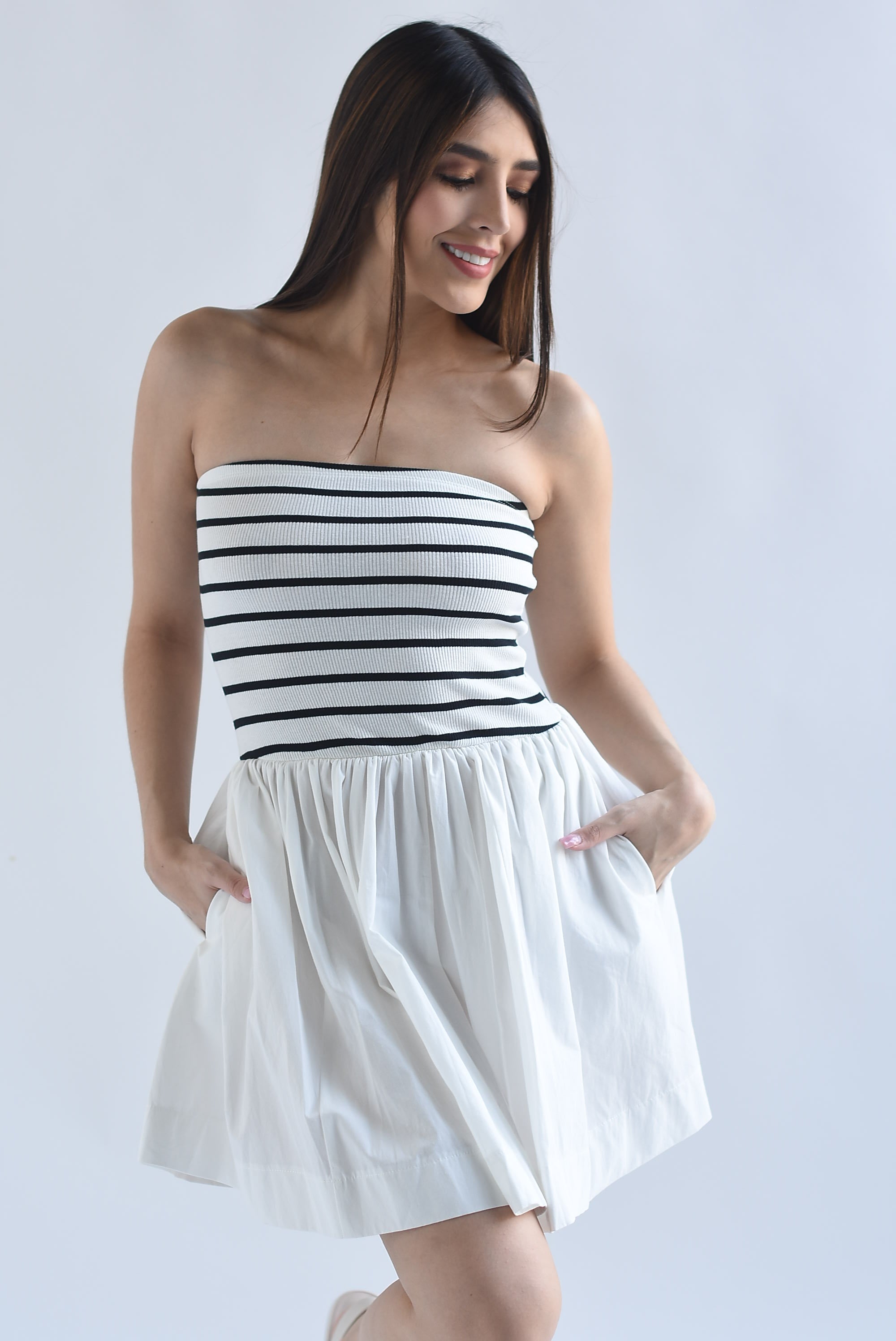 Vestido strapless top canalé rayas