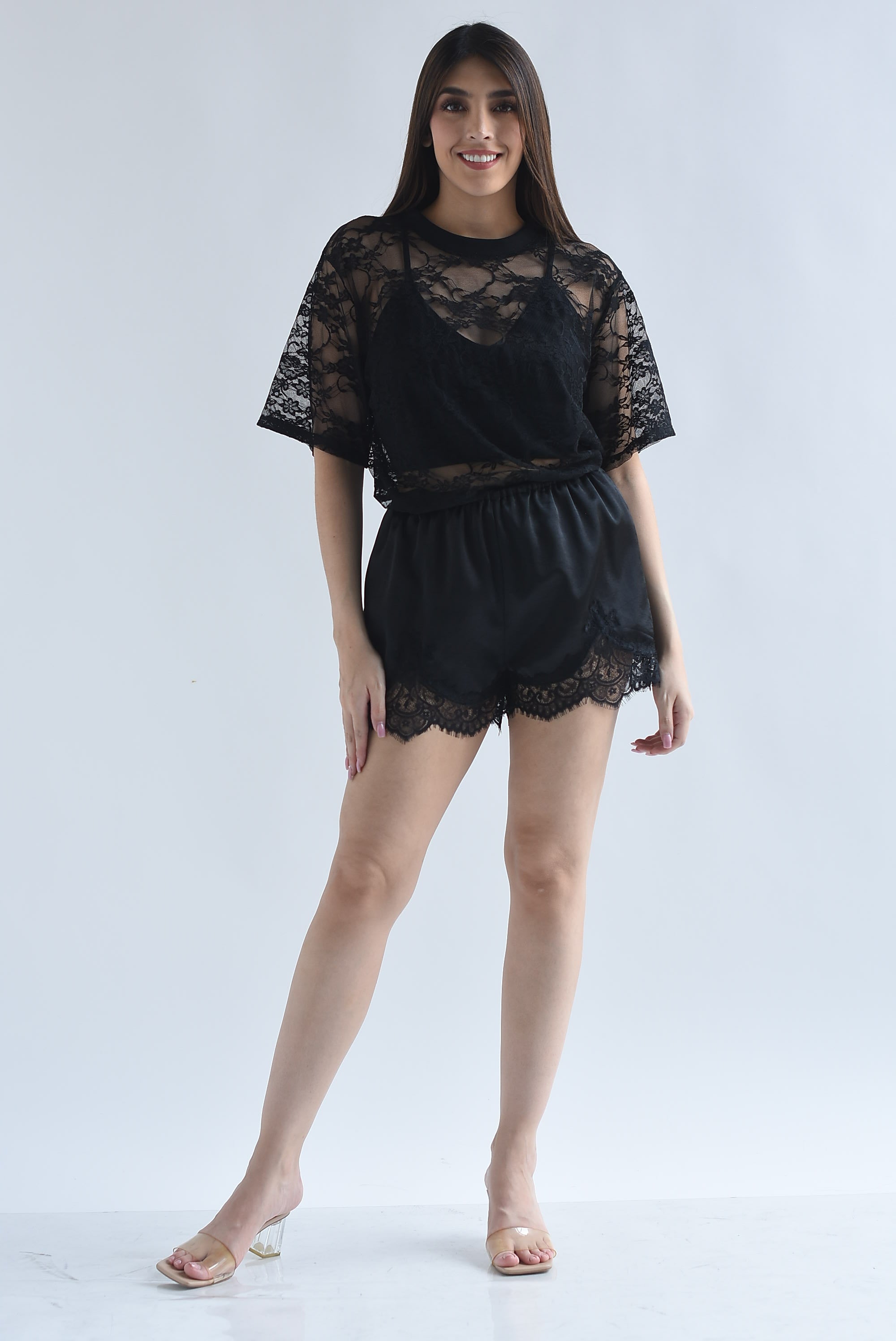 Short lencero encaje bolsillos