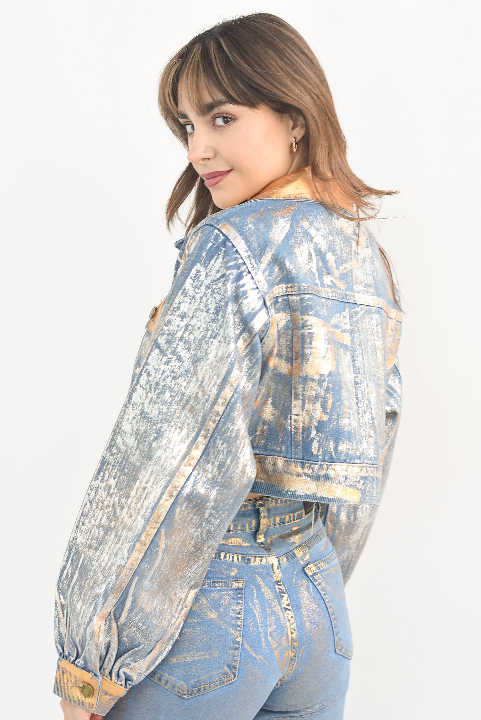 Chamarra crop denim Foil Dorada