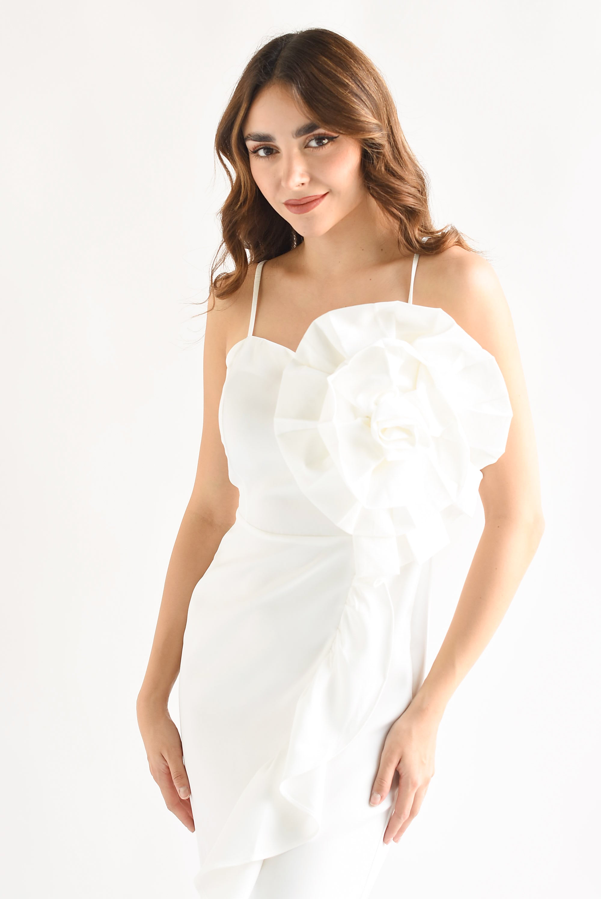 Vestido flor 3D y olanes Blanco