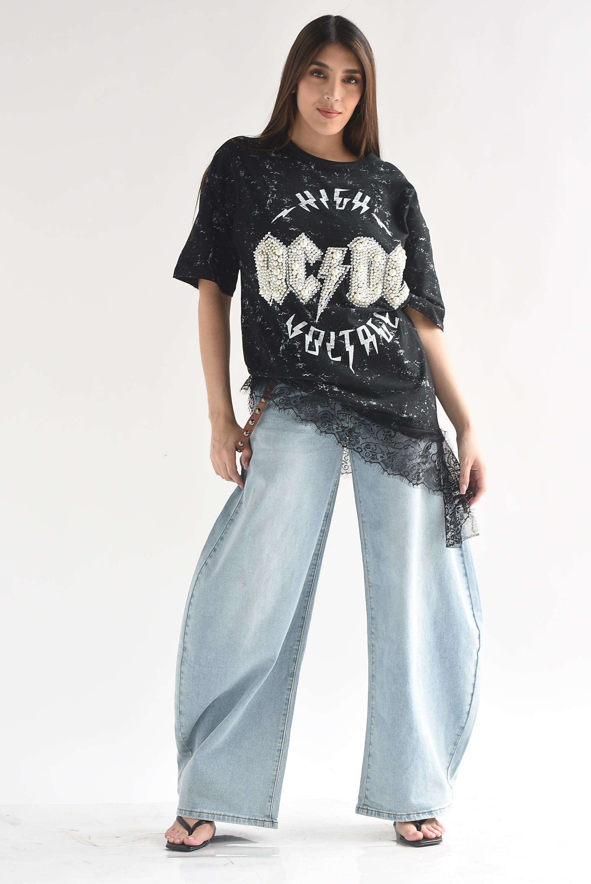 Jeans barrel con strap