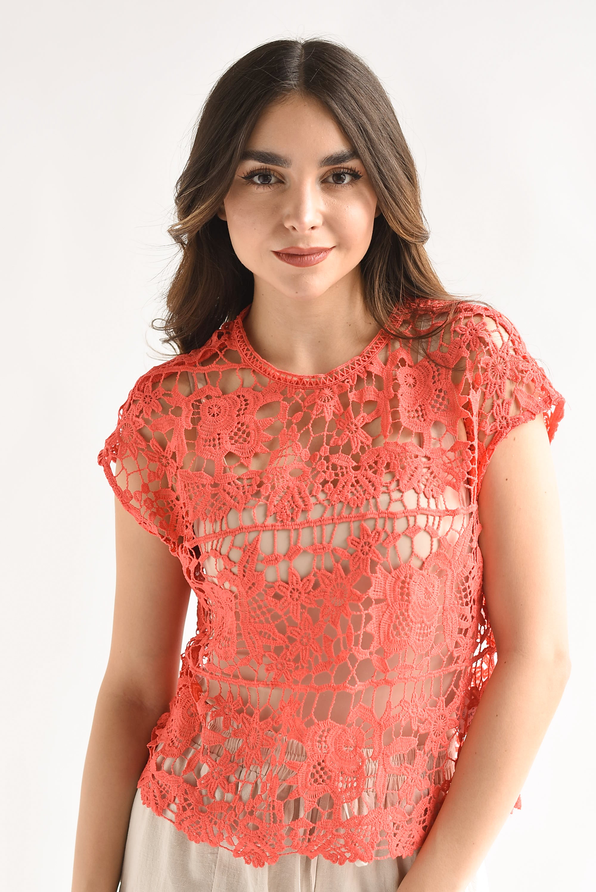 Blusa calada flores Coral