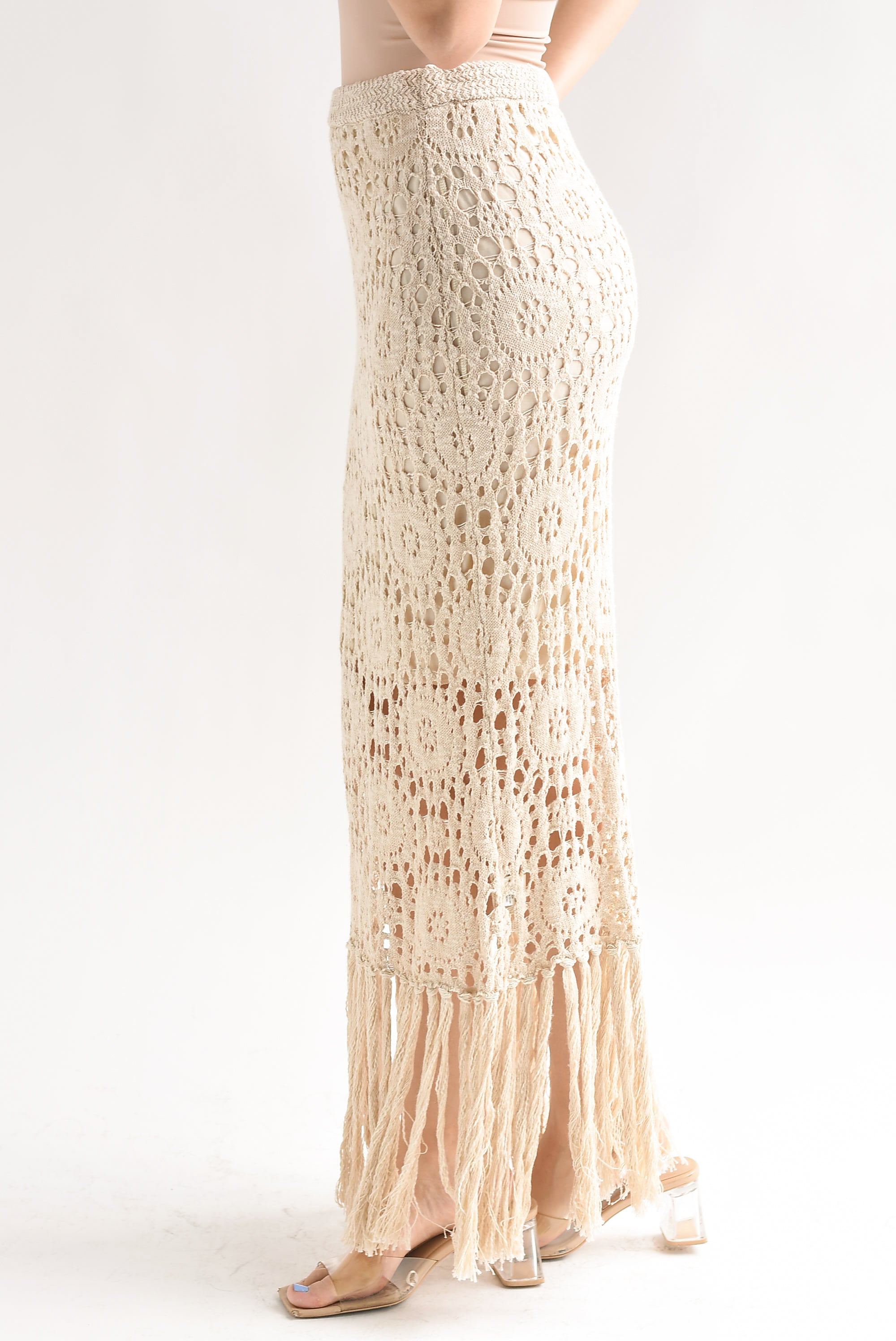 Falda larga crochet flecos Crudo