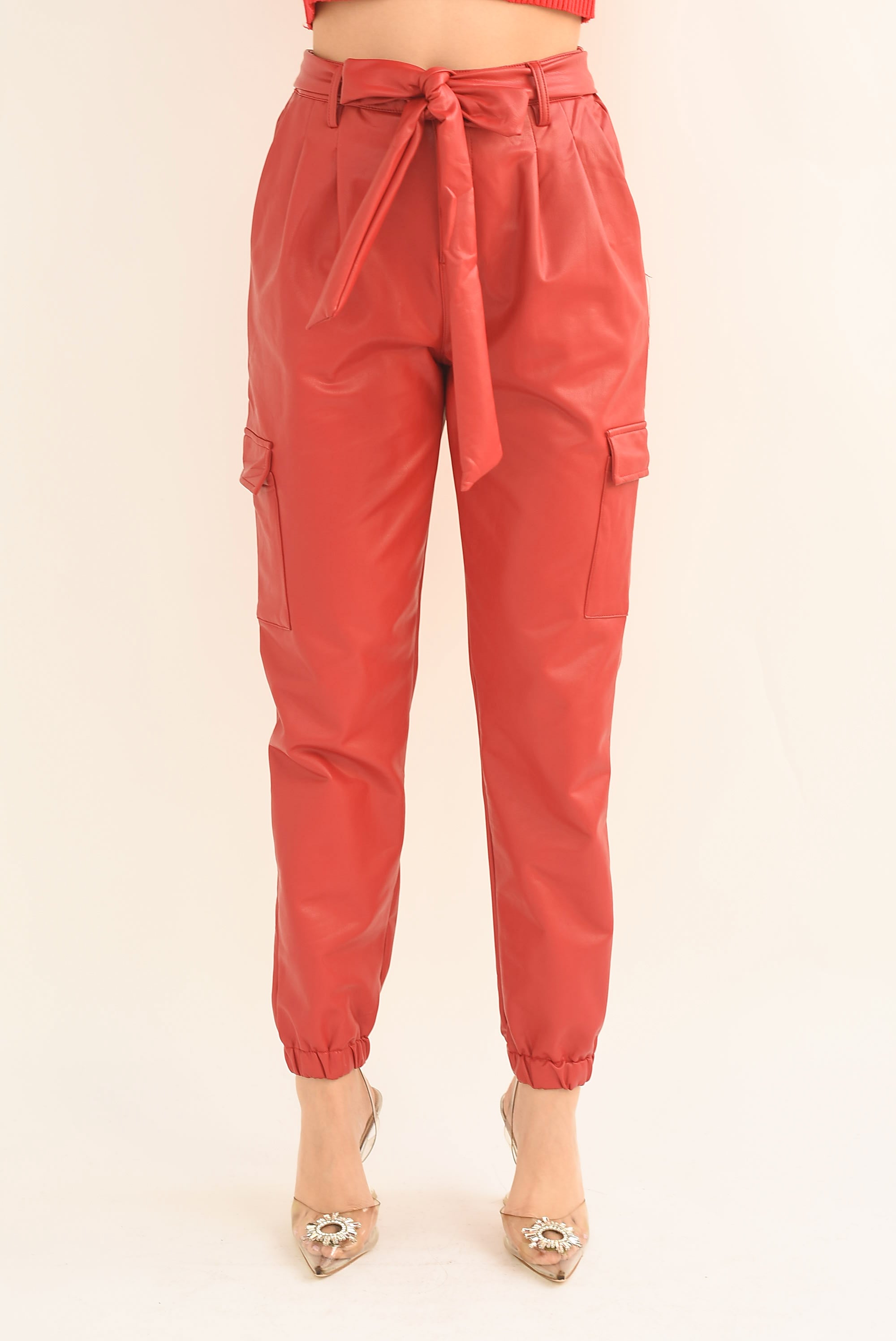 Jogger cargo cinta vinipiel Rojo